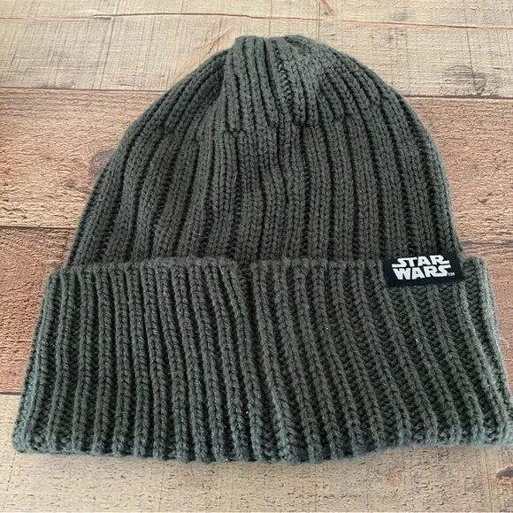 NWT Disney Star Wars Mandalorian Beanie - Picture 2 of 2